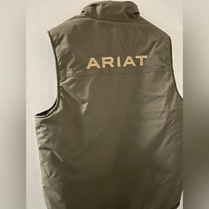 Ariat logo vest